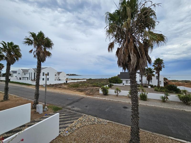 3 Bedroom Property for Sale in Golden Mile Western Cape